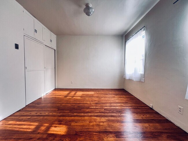 1688 Guy St San Diego, CA 92103 photo 3