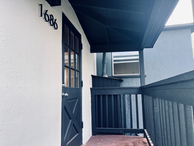 1688 Guy St San Diego, CA 92103