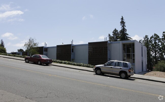 Ascension Arms Apartments photo 2