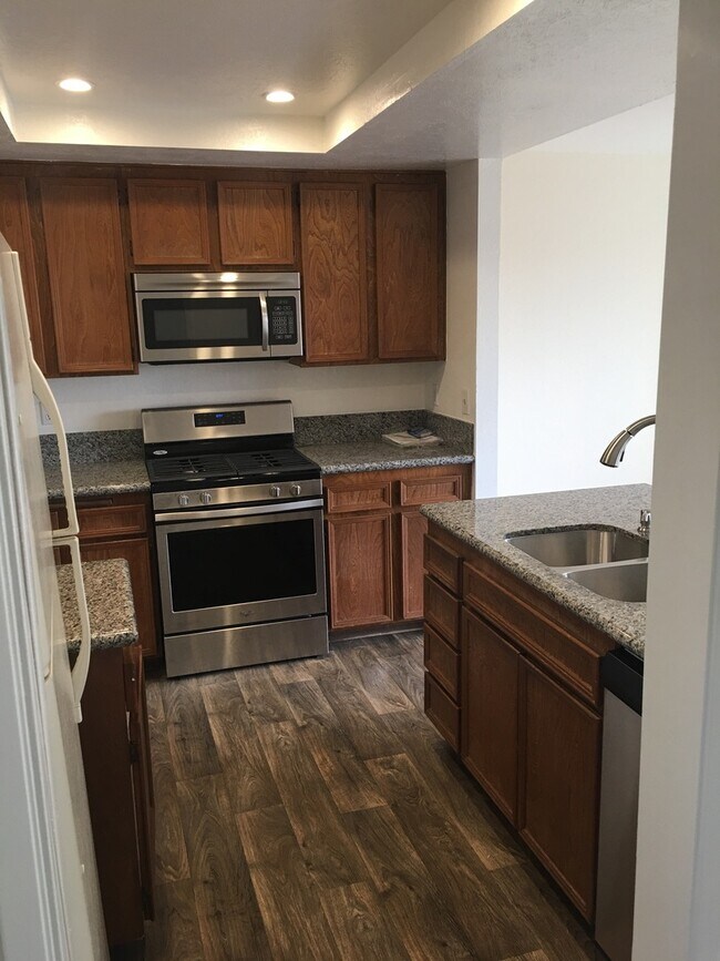 6985 Camino Revueltos San Diego, CA 92111 photo 3