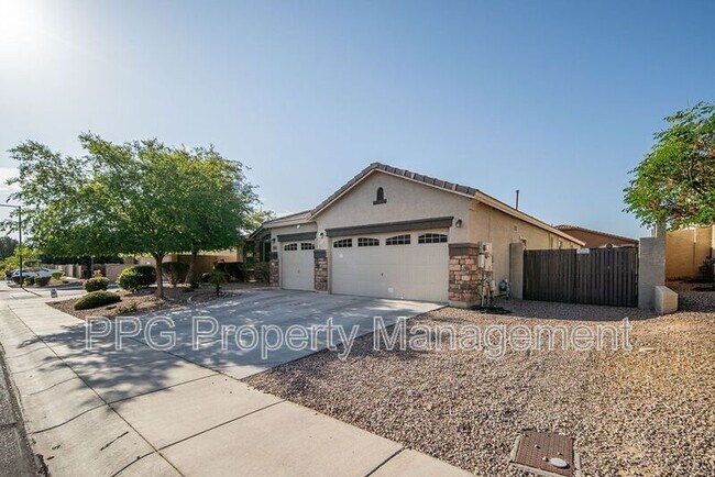 18465 W Desert Ln Surprise, AZ 85388 photo 2
