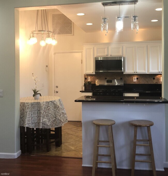 4437 Dwight St San Diego, CA 92105 photo 4
