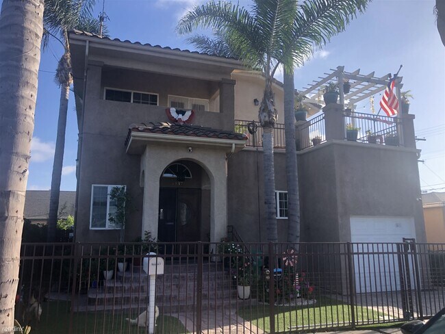4437 Dwight St San Diego, CA 92105