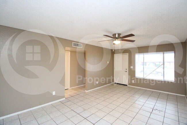 7039 S 45th Pl Phoenix, AZ 85042 photo 4
