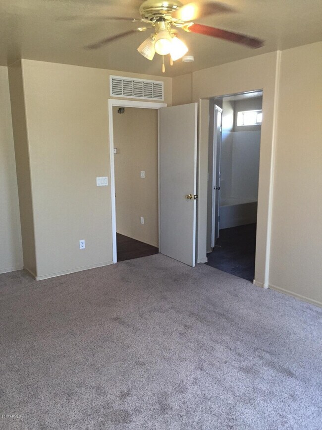 17236 W Country Gables Dr Surprise, AZ 85388 photo 5