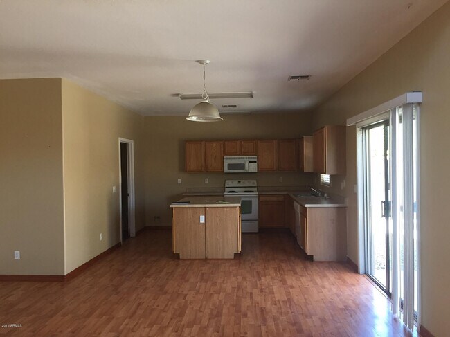17236 W Country Gables Dr Surprise, AZ 85388 photo 3