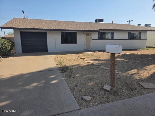 35 E Fairmont Dr photo 3