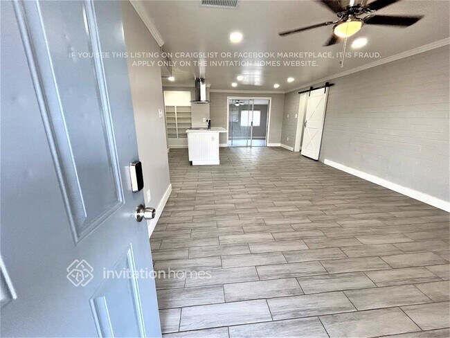 4309 N 72nd Ln Phoenix, AZ 85033 photo 3