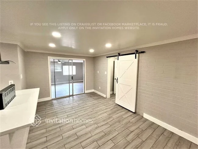 4309 N 72nd Ln Phoenix, AZ 85033 photo 4
