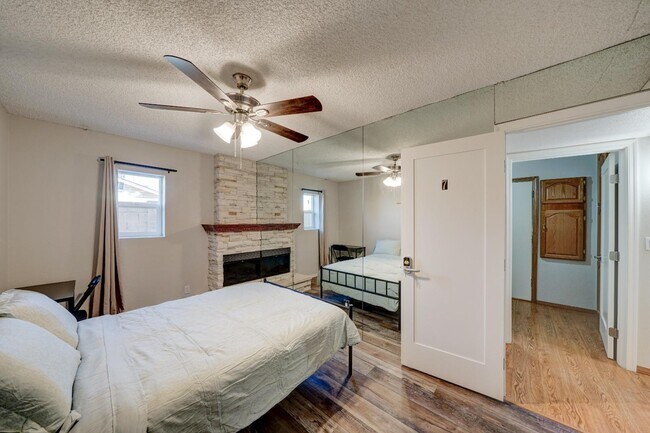 5124 W Harmont Dr Glendale, AZ 85302 photo 5