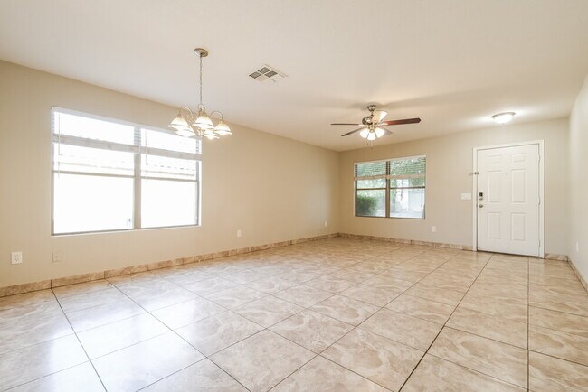 2768 W San Carlos Ln San Tan Valley, AZ 85142 photo 5