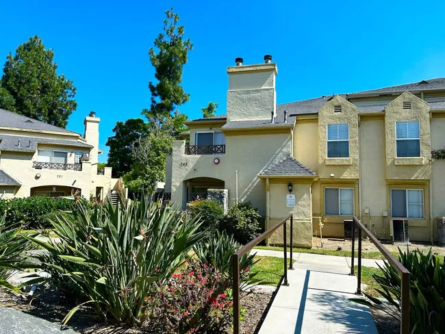 743 Brookstone Rd Chula Vista, CA 91913