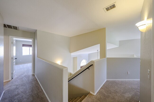 9447 S 51st St Phoenix, AZ 85044 photo 2