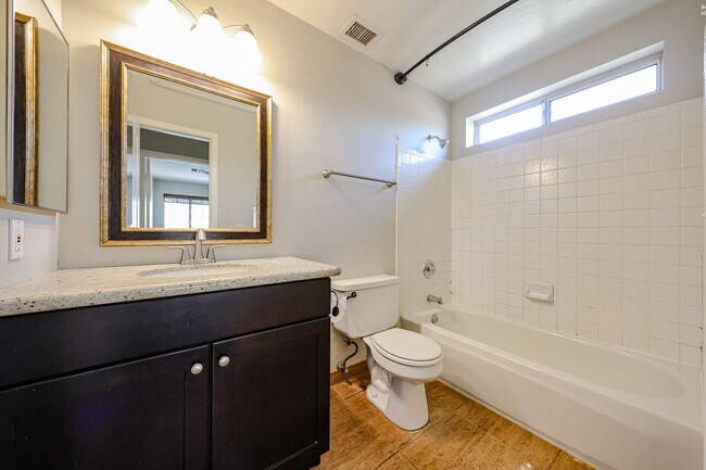 9447 S 51st St Phoenix, AZ 85044 photo 5