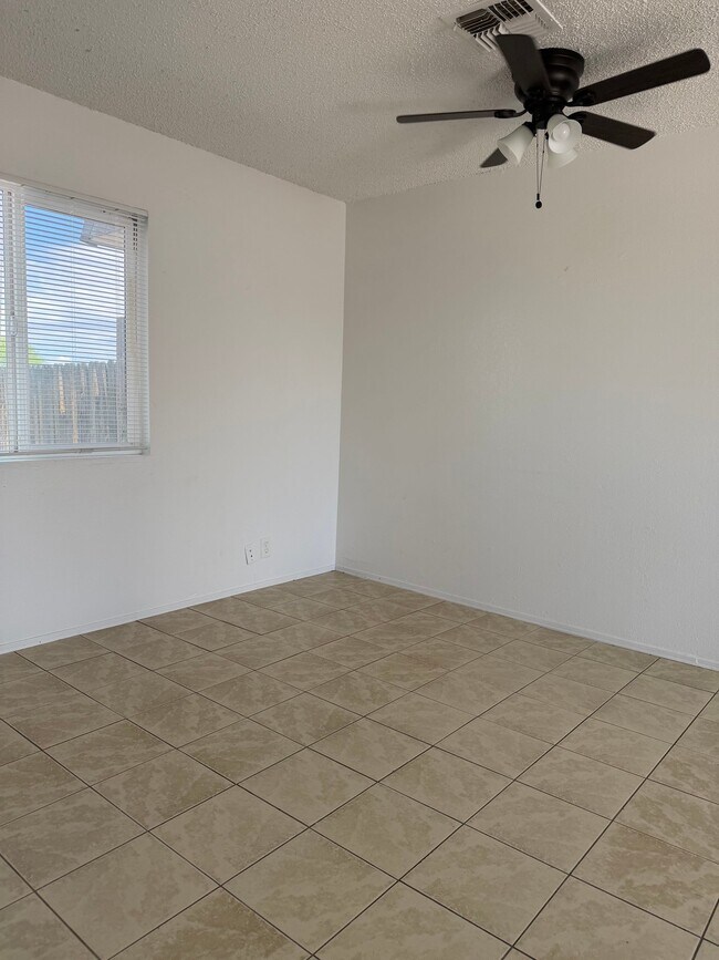 220 W 9th St Florence, AZ 85132 photo 4