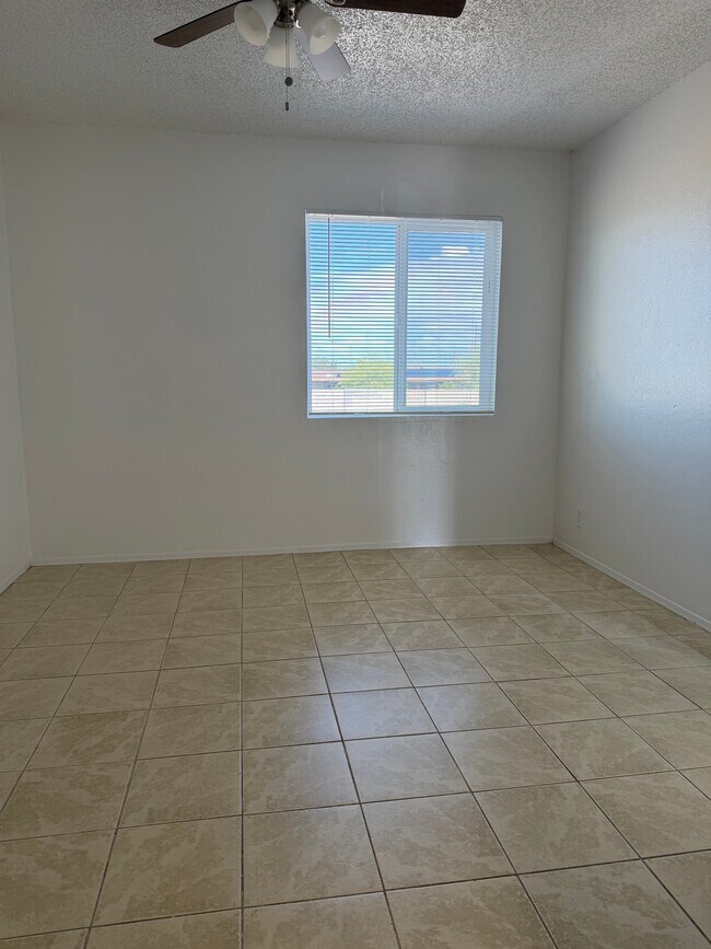 220 W 9th St Florence, AZ 85132 photo 2
