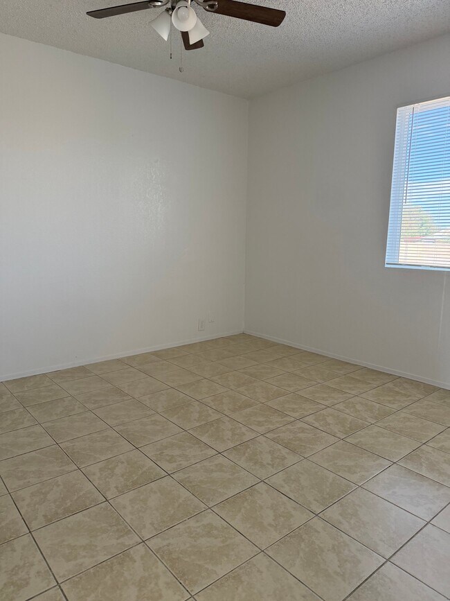 220 W 9th St Florence, AZ 85132 photo 3