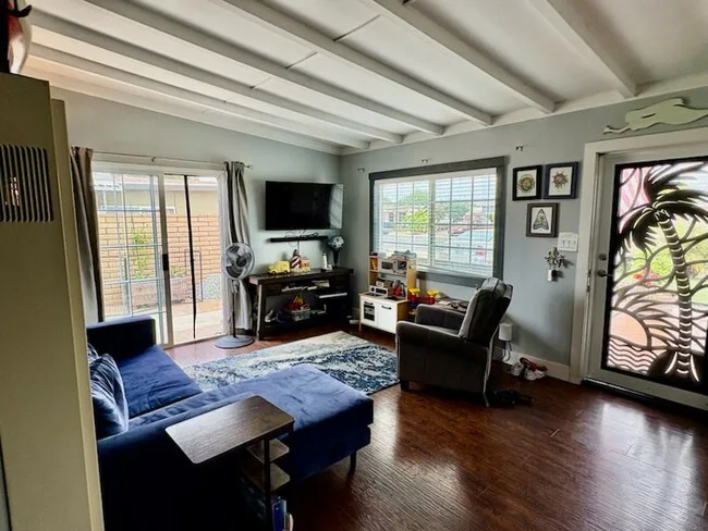1238 Essex St San Diego, CA 92103 photo 2