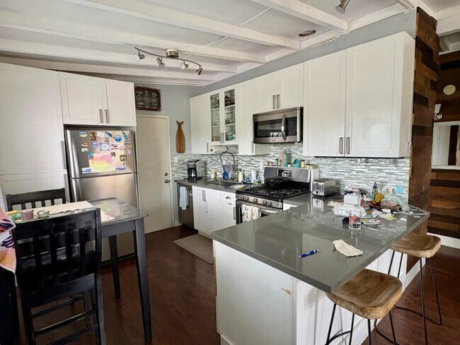 1238 Essex St San Diego, CA 92103 photo 4