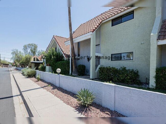 4710 N 10th Pl Phoenix, AZ 85014 photo 3