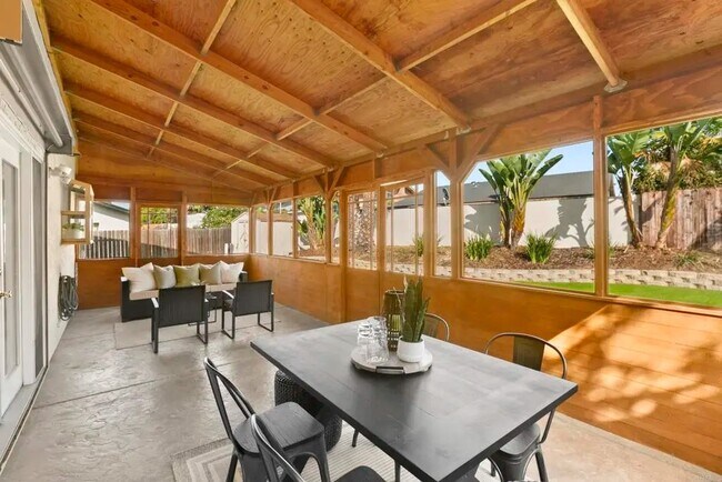 1425 New Chatel Dr San Diego, CA 92154 photo 2