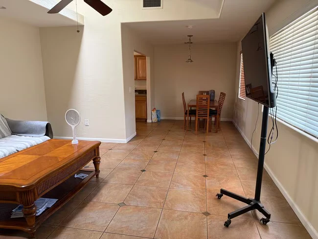 722 E Encanto Dr Tempe, AZ 85281 photo 5