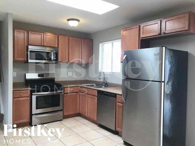 514 E Taylor St Tempe, AZ 85288 photo 3