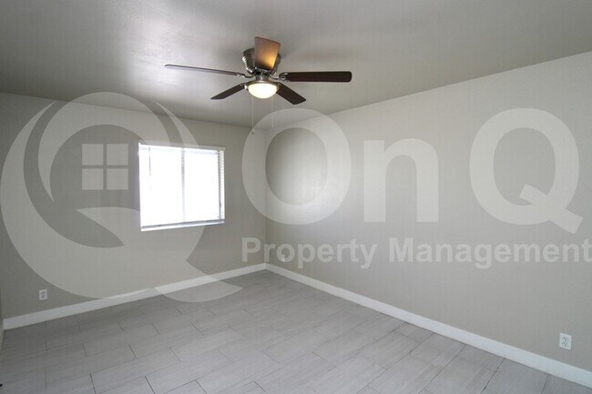 532 W La Jolla Dr Tempe, AZ 85282 photo 4