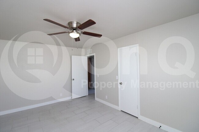 532 W La Jolla Dr Tempe, AZ 85282 photo 5