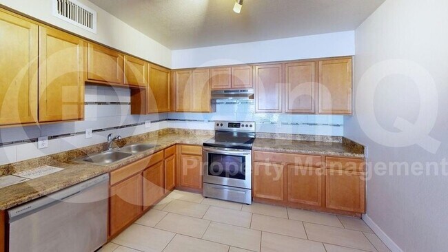 532 W La Jolla Dr Tempe, AZ 85282 photo 3