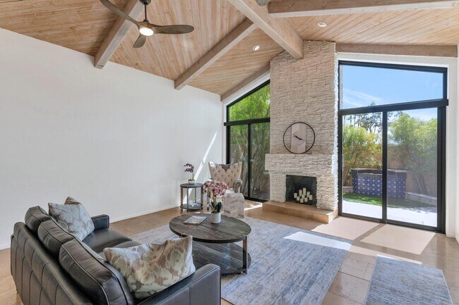 8401 N 84th Pl Scottsdale, AZ 85258 photo 2