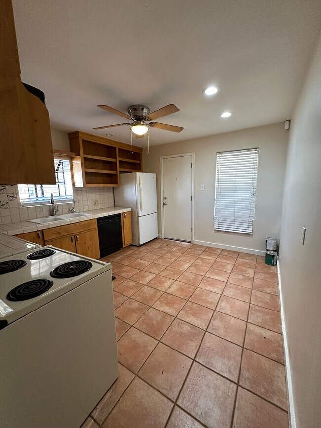 1422 E Weldon Ave Phoenix, AZ 85014 photo 5