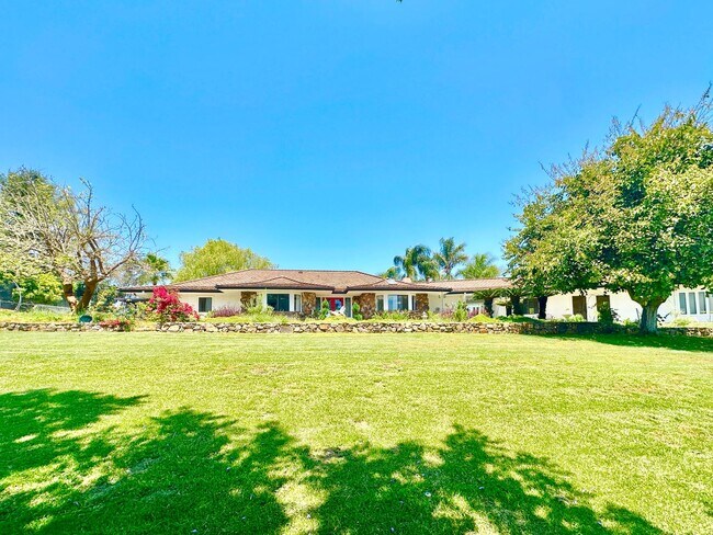 1650 Winterwarm Dr Fallbrook, CA 92028