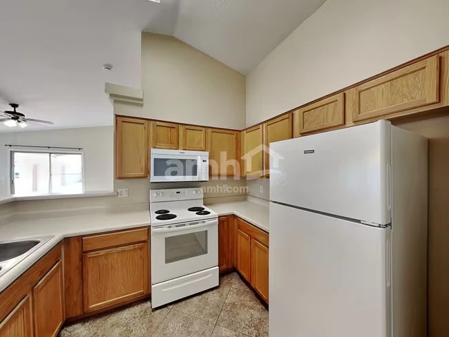 9029 W Avalon Dr Phoenix, AZ 85037 photo 3