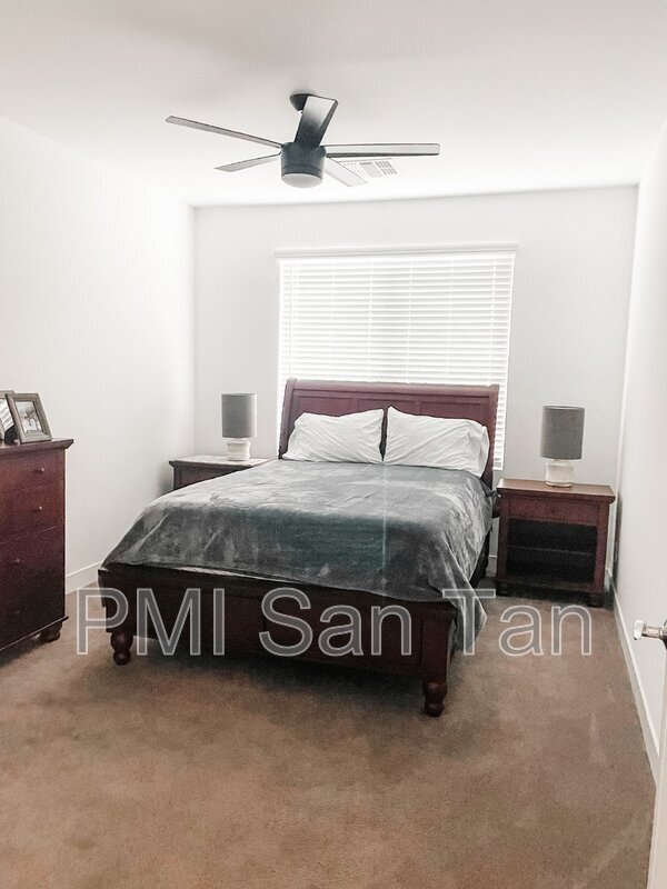 1207 Via Del Oro Queen Creek, AZ 85140 photo 2