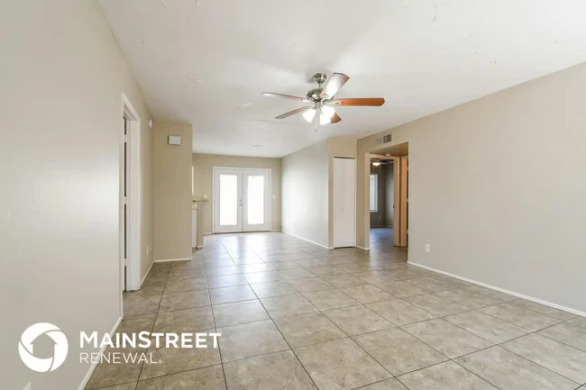 2833 E Beck Ln Phoenix, AZ 85032 photo 2