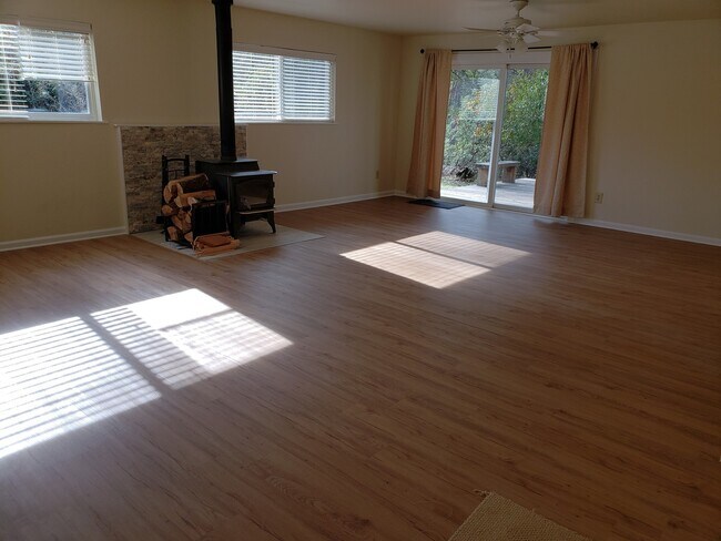 155 Meadow Gate Rd Meadow Vista, CA 95722 photo 2