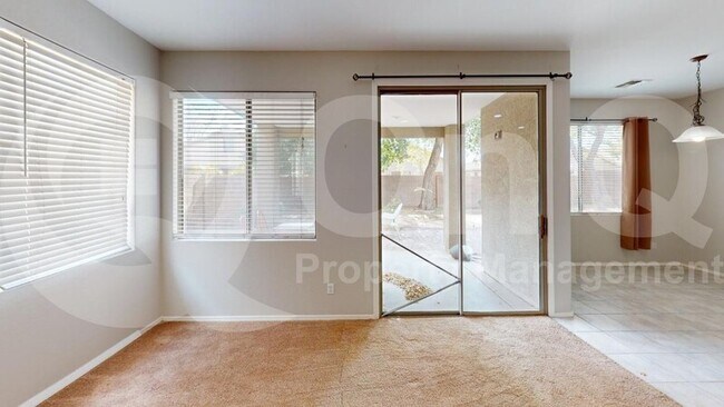 15919 W Hearn Rd Surprise, AZ 85379 photo 5