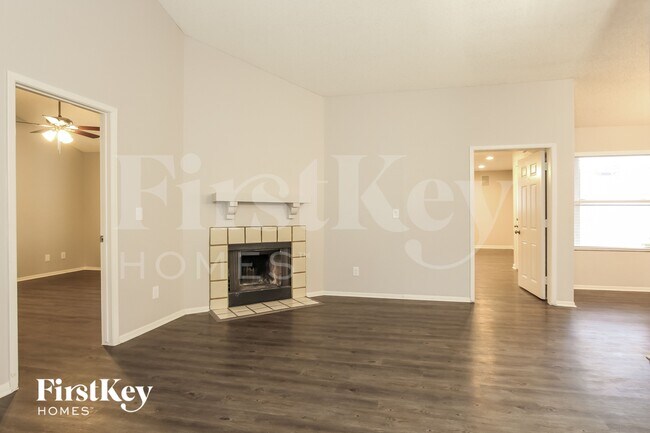13269 N 56th Ave Glendale, AZ 85304 photo 3