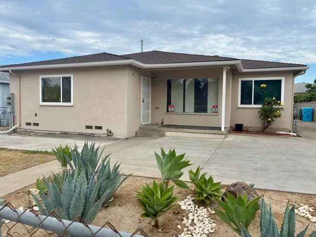 4965 Federal Blvd San Diego, CA 92102 photo 2