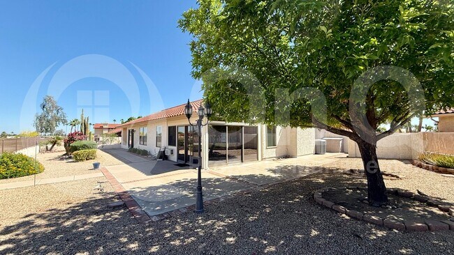 4206 E Tano St Phoenix, AZ 85044 photo 2