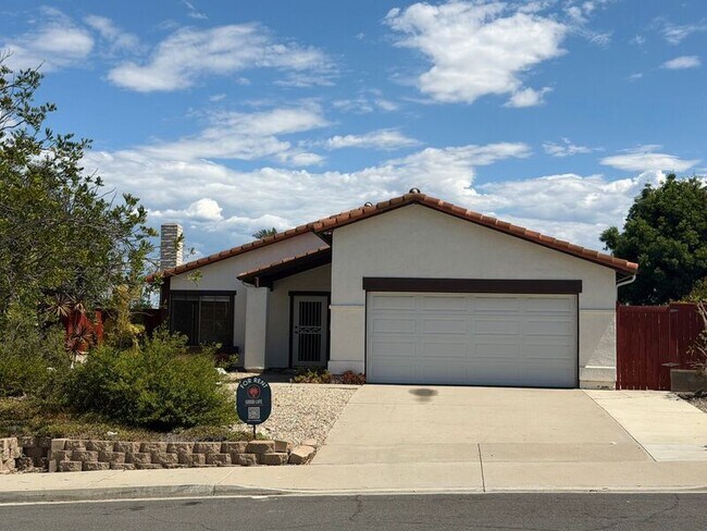 720 Valley Crest Dr Oceanside, CA 92058