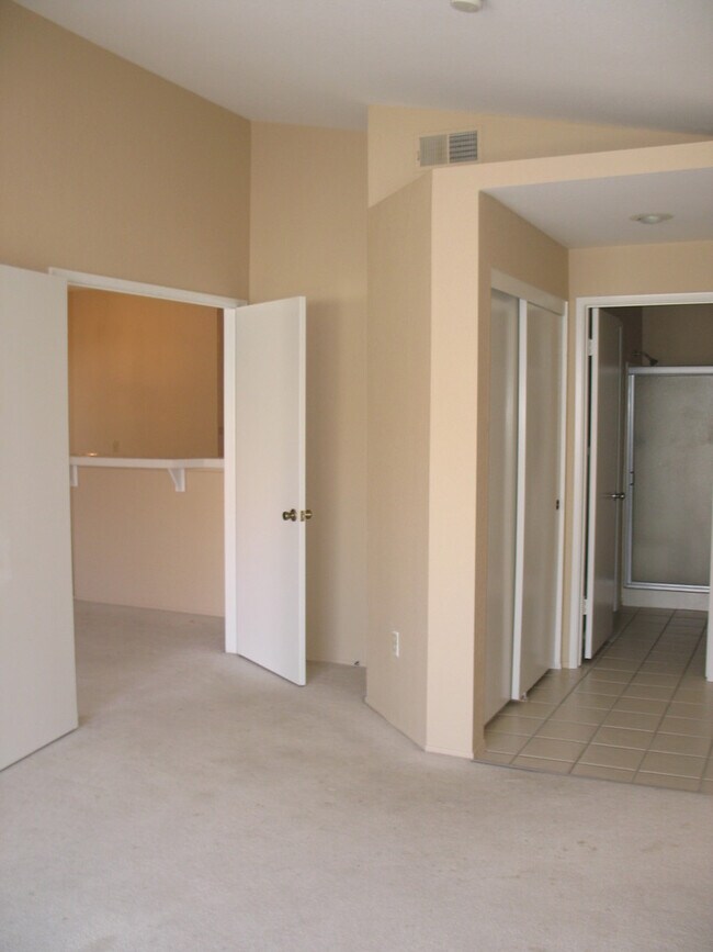 445 Ribbon Beach Way Oceanside, CA 92058 photo 4