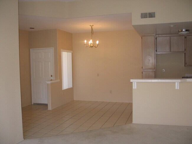 445 Ribbon Beach Way Oceanside, CA 92058 photo 2