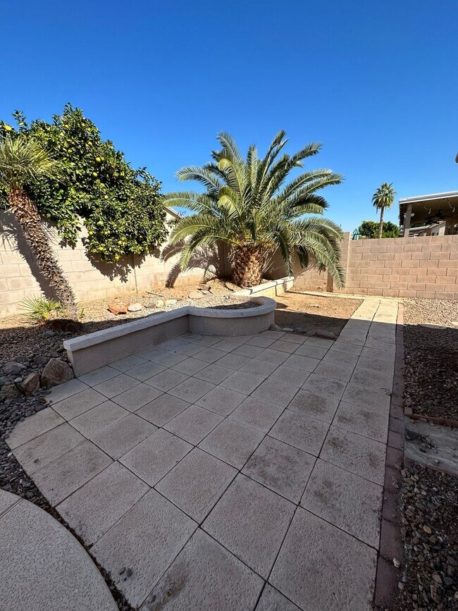 2762 E Harwell Rd Gilbert, AZ 85234 photo 2