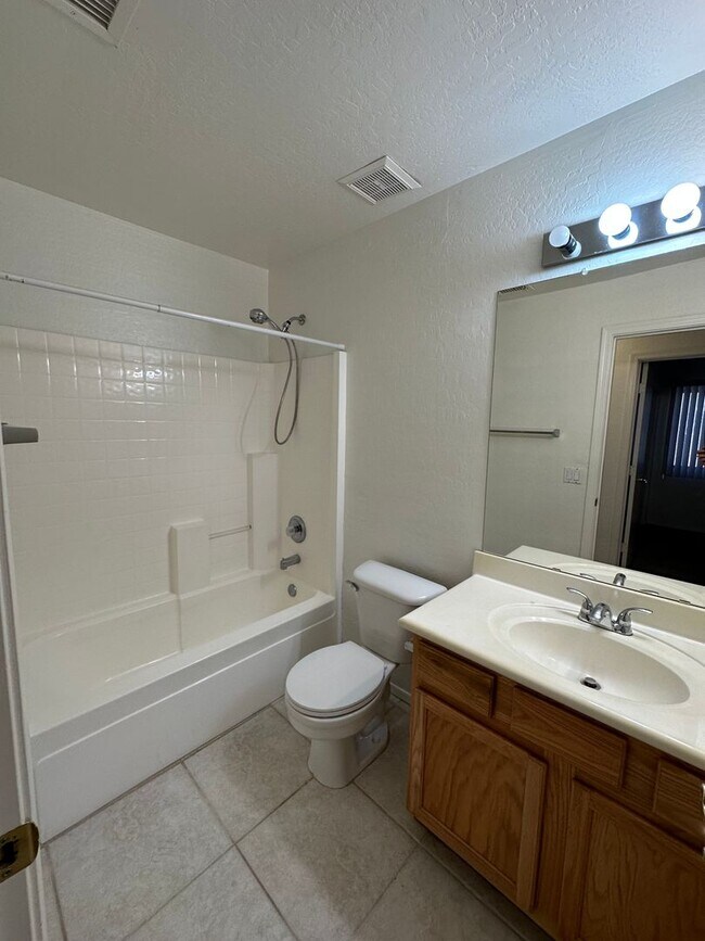 2762 E Harwell Rd Gilbert, AZ 85234 photo 5