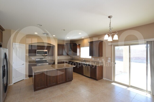 9551 W Harmony Ln Peoria, AZ 85382 photo 3