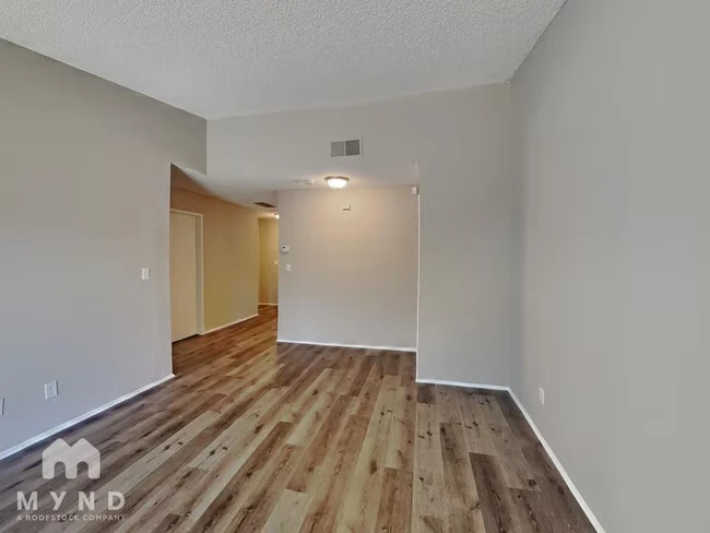 2421 Cypress St Antioch, CA 94509 photo 3