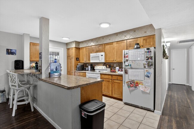 123 E Erie Dr Tempe, AZ 85282 photo 4
