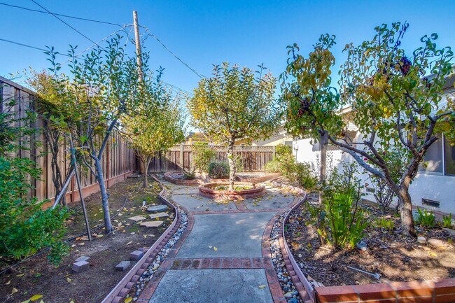 4712 Clarendon Dr San Jose, CA 95129 photo 3
